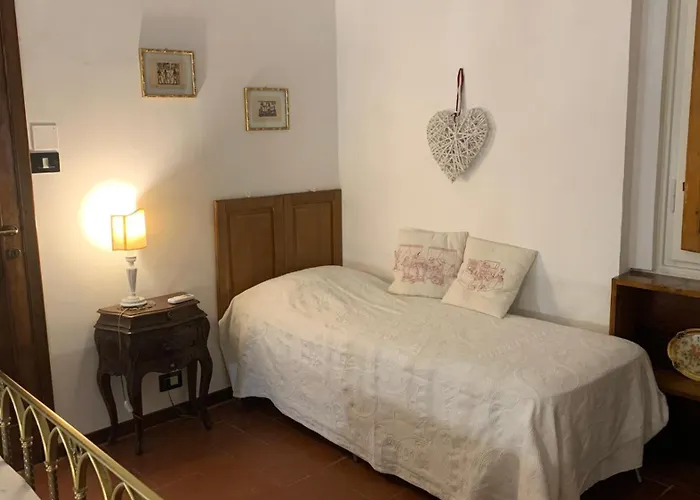 Le 5 Vie Con Tripla Bed and Breakfast 4*