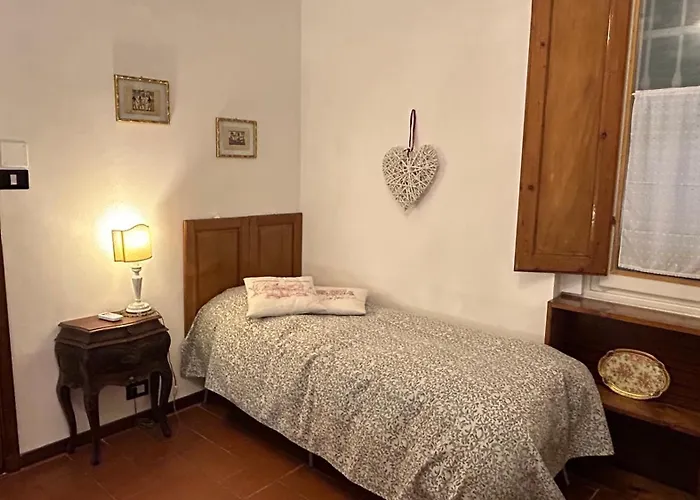 Le 5 Vie Con Tripla Bed and Breakfast 4*